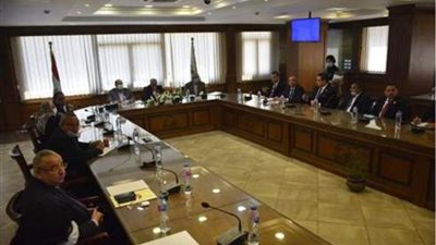 محافظ الجيزة: غلق 650 منشأة مخالفة لاشتراطات السلامة المهنية