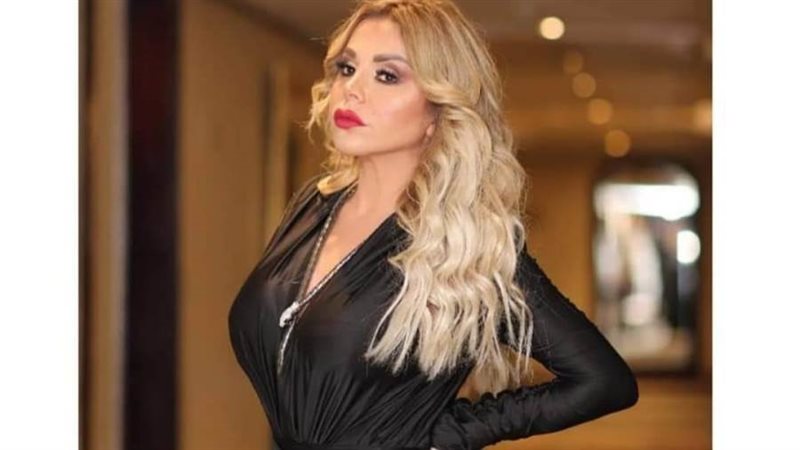 الفنانة رزان مغربي