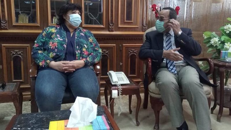 وزيرة الثقافة