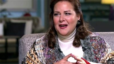 دلال عبد العزيز تشارك بمسلسل إذاعي عن أهمية المشروعات متناهية الصغر