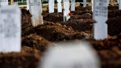 احتجاج لمكاتب دفن الموتى في روما على تراكم النعوش في المقابر