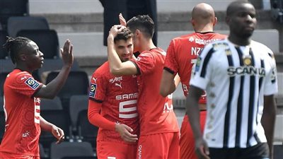 رين يفوز على انجيه بثلاثية دون رد بالدوري الفرنسي لكرة القدم