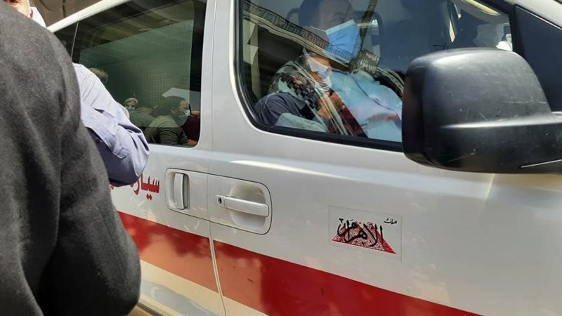 السيارة التى تقل