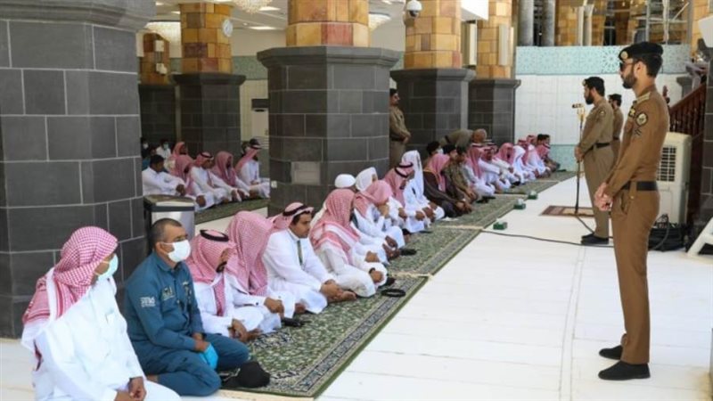 صلاة الجمعة بالحرم