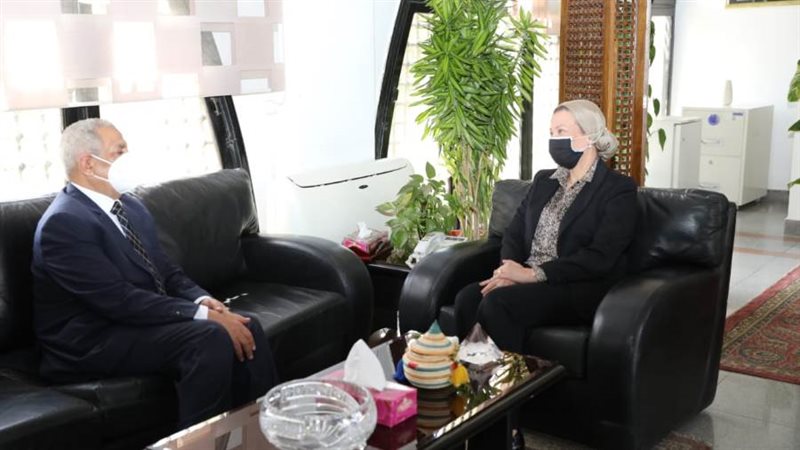 وزيرة البيئة و رئيس