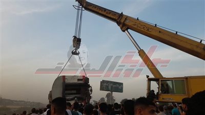 ونش ثقيل لرفع القطار المنقلب بطوخ 