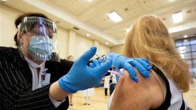 كندا: الأطباء يطالبون بإعطاء الأولوية لتطعيم النساء الحوامل بلقاح كورونا