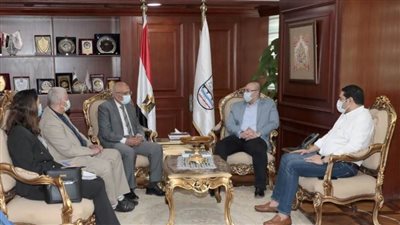محافظ بني سويف يبحث مع هيئة تنمية الصعيد الدفع بالخطة التنموية