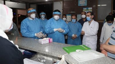 نائب محافظ بني سويف يتفقد مستشفيات العزل لمتابعة انتظام الخدمة