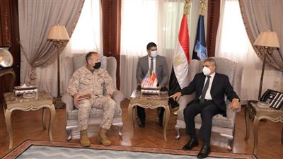 الفريق أسامة ربيع يلتقي مدير الشؤون الاستراتيجية والخطط والسياسات بالقيادة المركزية الأمريكية