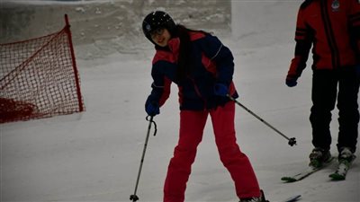 النسخة الثالثة من التزلج على الجليد بمشاركة البطلة نورهان عثمان 