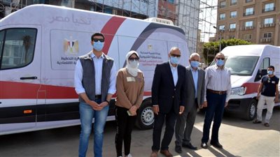 سيارتان متنقلتان كمركز تكنولوجي لخدمة المواطنين بالقليوبية 