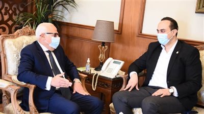 محافظ بورسعيد يستقبل رئيس هيئة الرعاية الصحية للتأمين الصحى الشامل