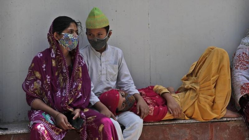 هنود مرضى بكوفيد