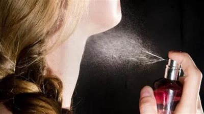 هل خروج المرأة متعطرة فى نهار رمضان يفطر ؟ واعظة بالأزهر تجيب