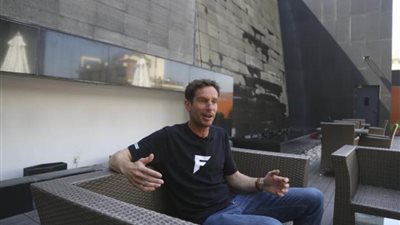  فيروس كورونا يغزو  أعلى جبل في العالم