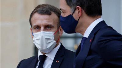 ماكرون يعلن تبرع فرنسا بنصف مليون جرعة من لقاحات كورونا للبلدان النامية
