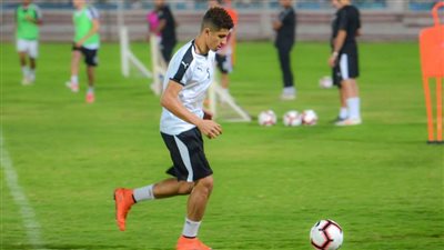 الزمالك يعاقب محمد عبد الغني بعد طرده أمام الإنتاج