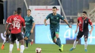 قبل المدفع(8) من المرمى للمرمى.. كوينونيز يستغل تقدم الحارس لتسجيل هدفًا عالميًا