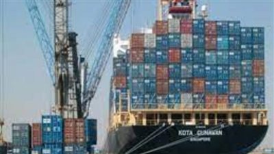 تداول 361 شاحنة و7 آلاف طن بضائع بموانىء البحر الأحمر