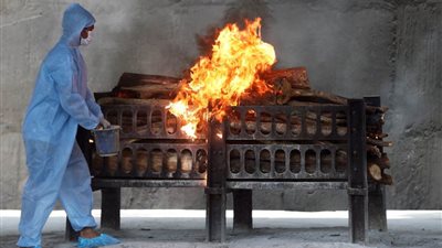 الهند.. تكدّس جثث ضحايا كورونا في المحارق والمقابر