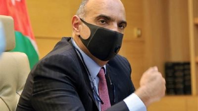 الخصاونة: دون الحظر لارتفعت الاصابات 250%