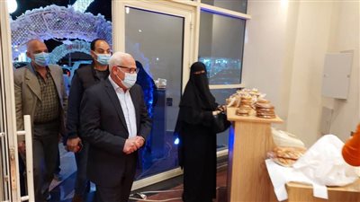 محافظ بورسعيد يتفقد عددًا من المشروعات ببازار بورسعيد الجديد