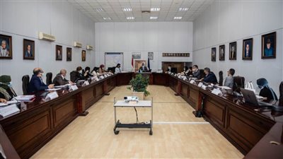اجتماع وزير السياحة والآثار بلجنة 