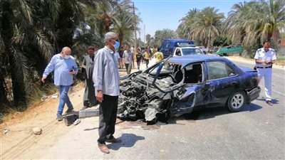إصابة 3 أشخاص في حادث تصادم سيارتين بأسيوط