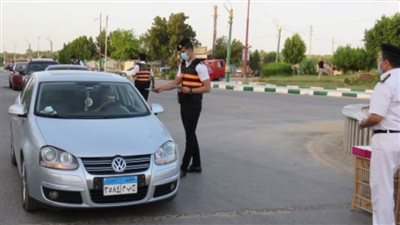 الداخلية تقدم وجبات إفطار للصائمين على الطرق