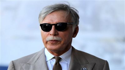 مالك نادي أرسنال يرفض بيع أي حصة فيه