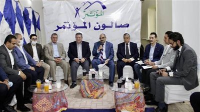 صالون المؤتمر يناقش معوقات انتحابات المجالس المحلية