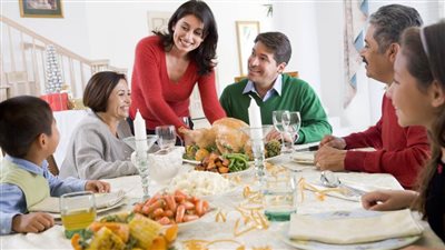 خبيرة إتيكيت: 