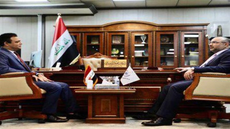 السفيرالمصري مع وزير