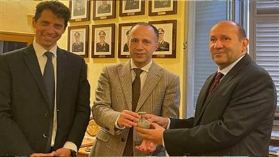 مصر تسترد قطعتين أثريتين من إيطاليا