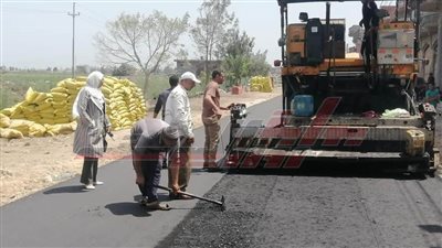  تطبيق أعلى معايير الجودة في رصف شبكة الطرق بكفر الشيخ