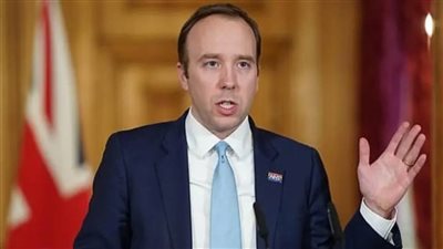 وزير الصحة البريطاني: لا نملك أي جرعات زائدة من لقاحات فيروس كورونا