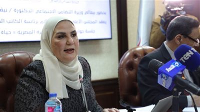 وزيرة التضامن: 500 مليار جنيه لبرنامج تطوير القري