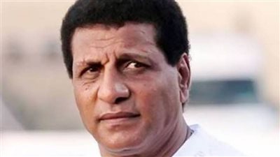 فاروق جعفر يؤازر اللاعبين في التدريبات