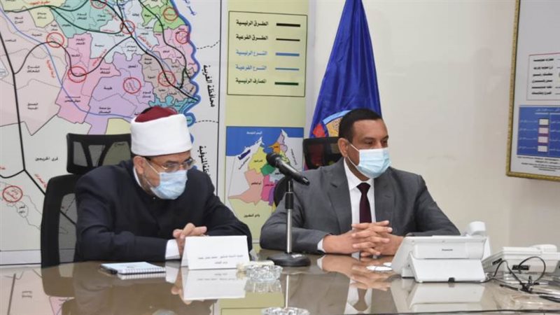 وزير الأوقاف ومحافظ