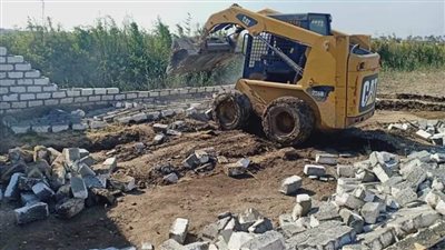 حملة لإزالة التعديات بقرية الرياح في الإسماعيلية