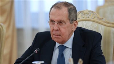 وزير الخارجية الروسي يبحث مع نظيريه القرغيزي والطاجيكي التوتر على الحدود بين بلديهما