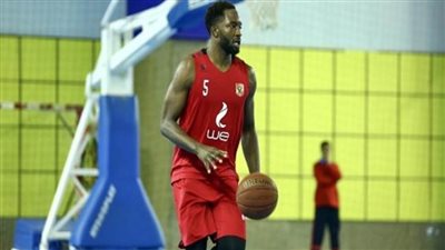 الأهلي يوجه الشكر للمدير الفني لفريق السلة وجهازه المعاون