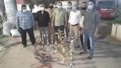 إغلاق مقاهٍ مخالفة ومصادرة 16 شيشة بأخميم سوهاج