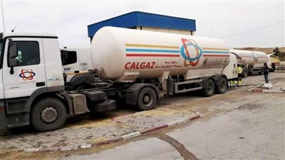 الشحنة الثانية من الأكسجين الطبي الجزائري تصل إلى تونس