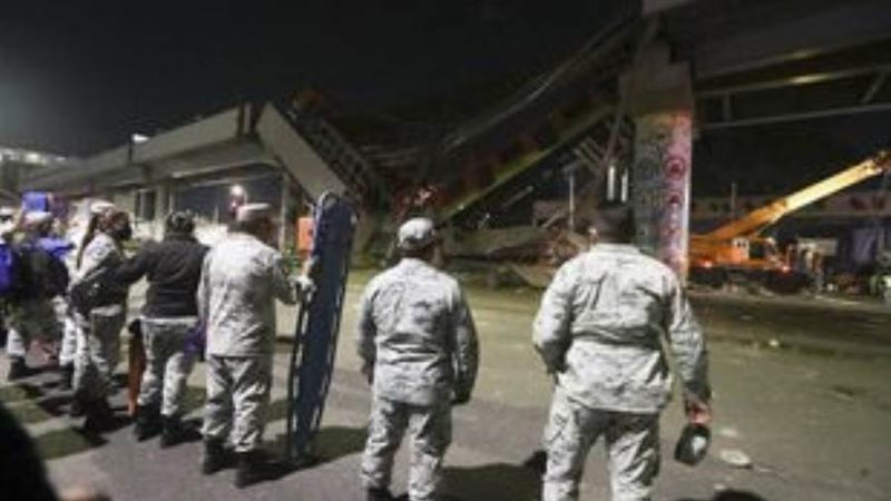 الكوبري المنهار