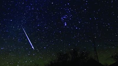 الأرض على موعد غدا مع ذروة زخة شهب 