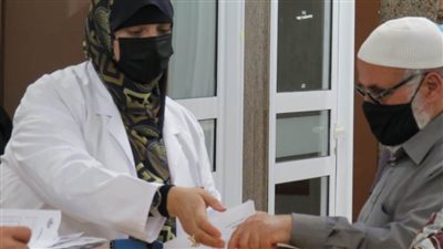 الرعاية الصحية: الأطقم الطبية يبذلون جهودا كبيرة في ظروف استثنائية لحماية المرضى
