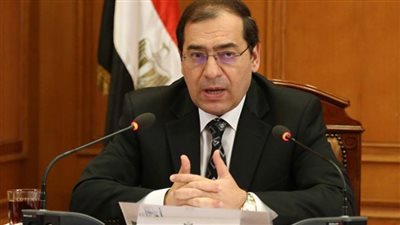 غدًا.. بدء تطعيم الأطقم الطبية بقطاع البترول ضد كورونا