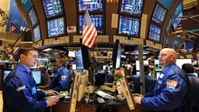 أداء متباين لسوق الأسهم الأمريكية عند الإغلاق